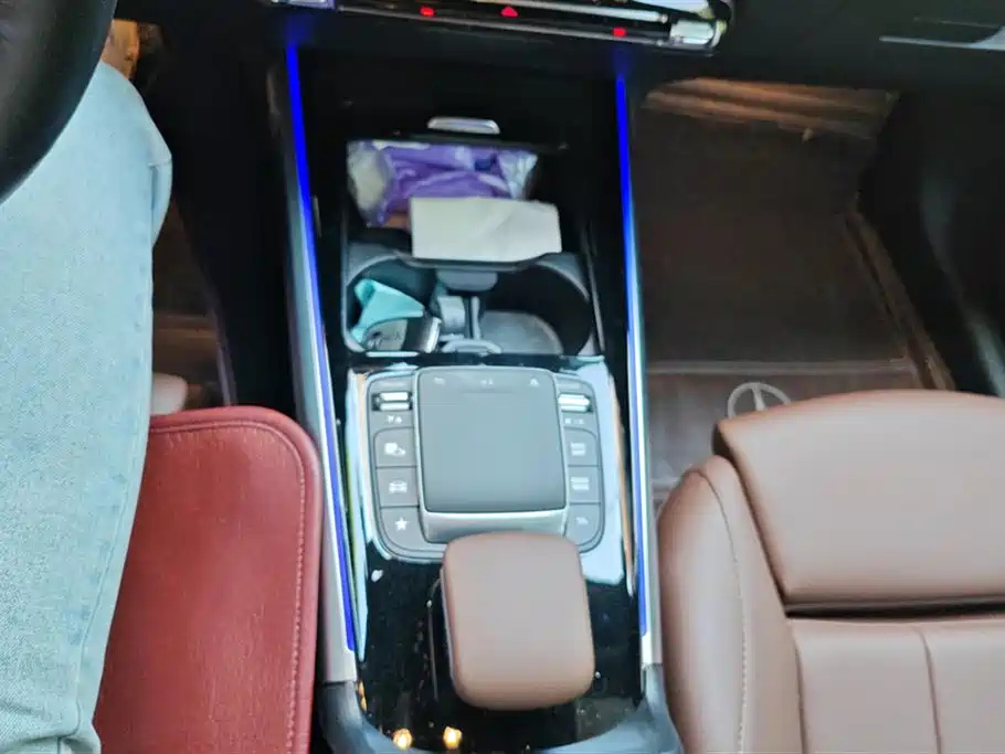 MERCEDES BENZ GLB 2021