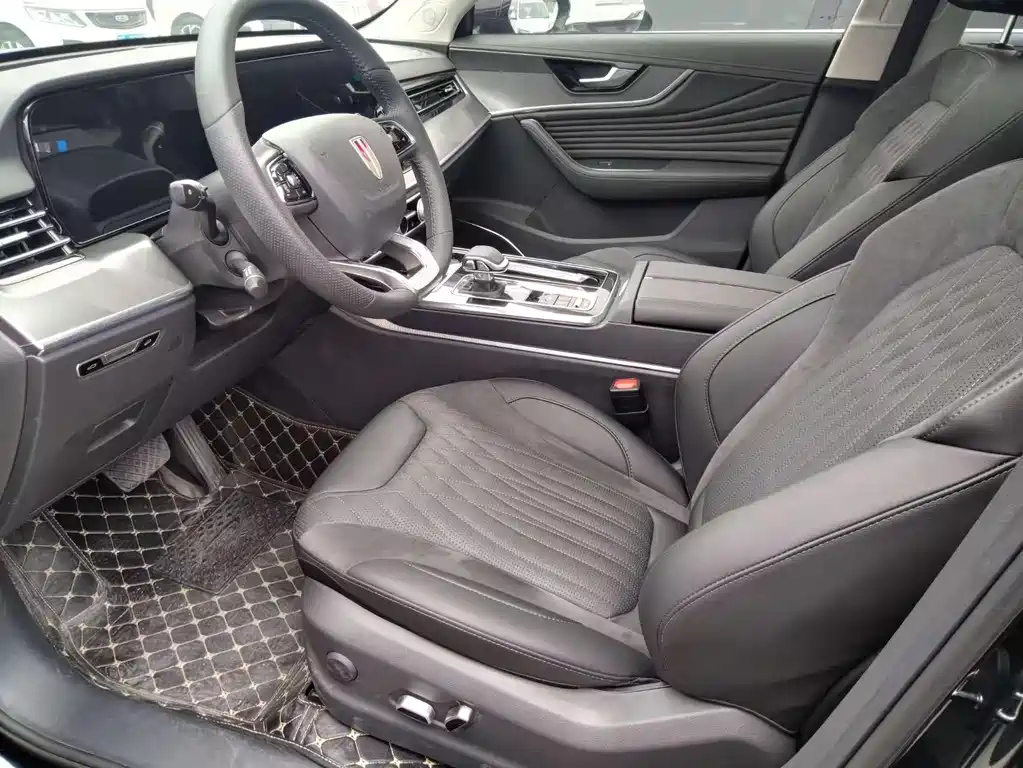 HONGQI HS5 2023