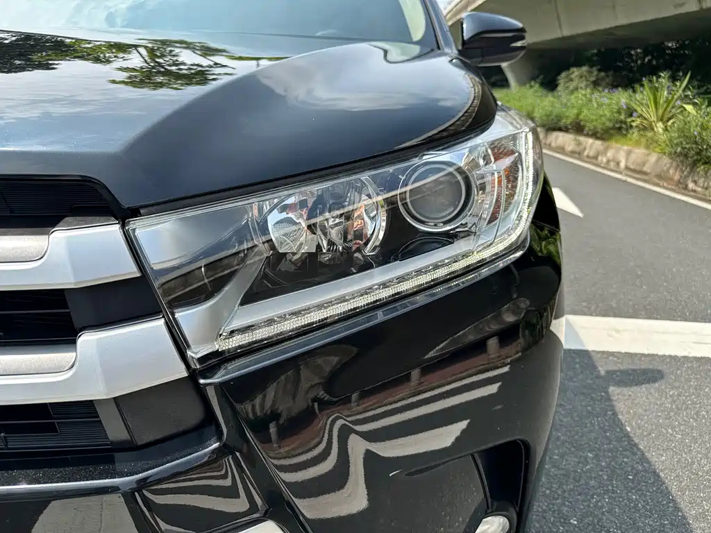 TOYOTA HIGHLANDER 2018