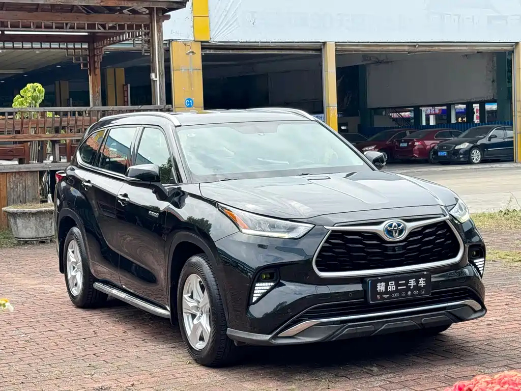 TOYOTA HIGHLANDER 2022