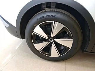 VOLKSWAGEN ID.4 X  2025 YEAR  YEAR  SMART EDITION 2025