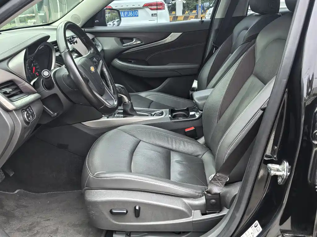 CHEVROLET MALIBU 2018