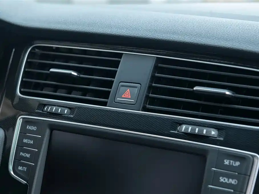 VOLKSWAGEN GOLF GTI 2016