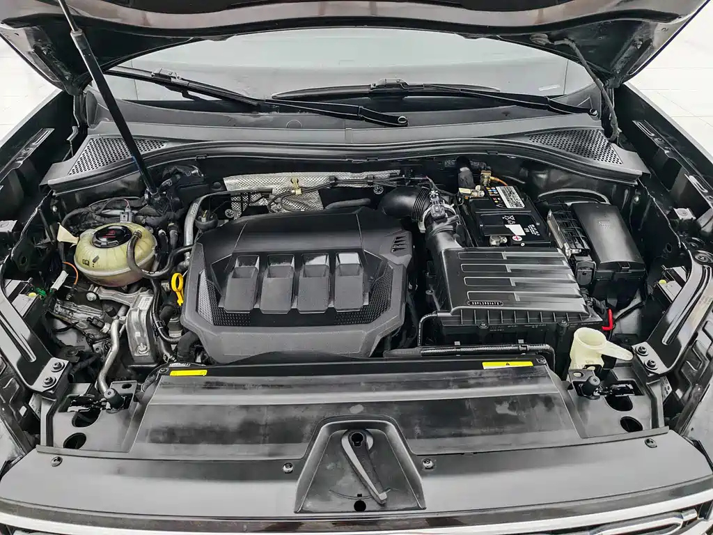 VOLKSWAGEN TAYRON 2021