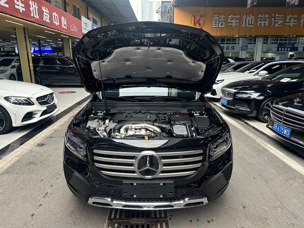 MERCEDES BENZ GLB 2025