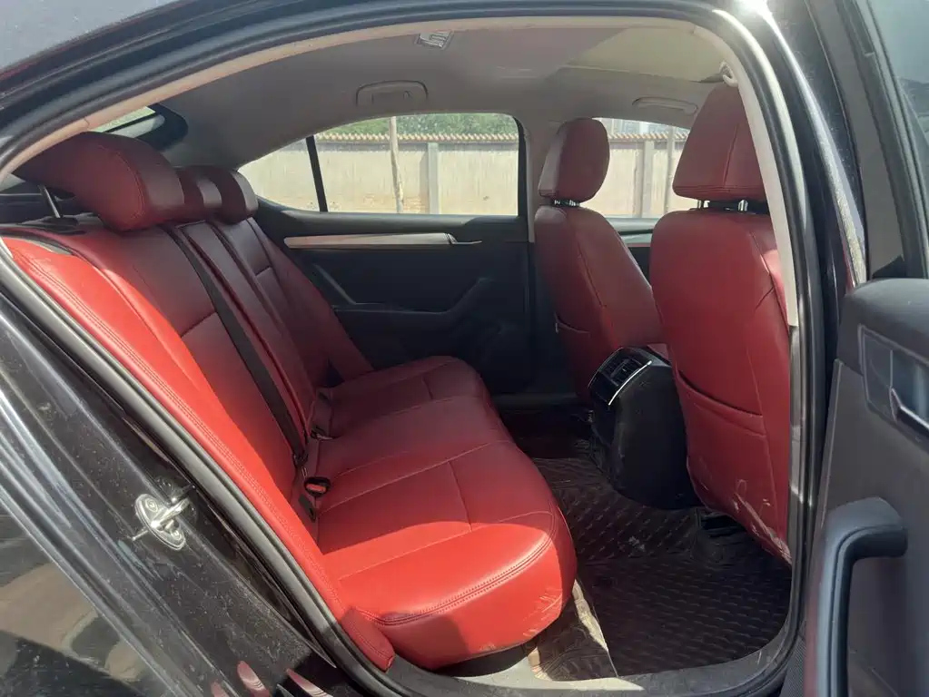 SKODA SUPERB 2018