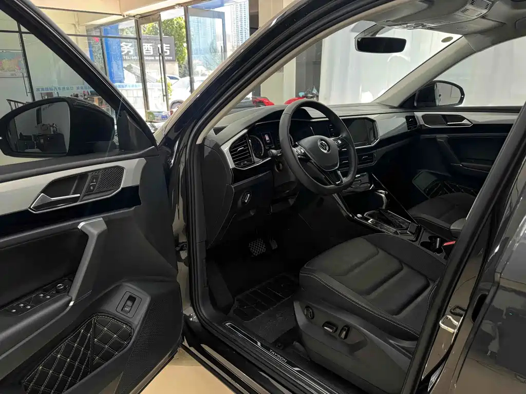 VOLKSWAGEN TAYRON 2021