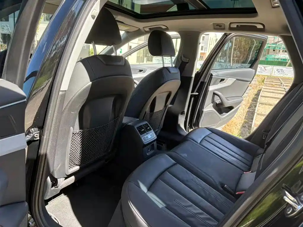 AUDI A4 IMPORT 2021
