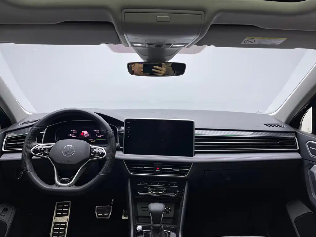 VOLKSWAGEN TIGUAN L 2022