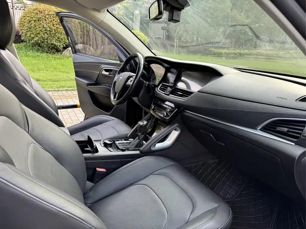 BORGWARD BX7 2016