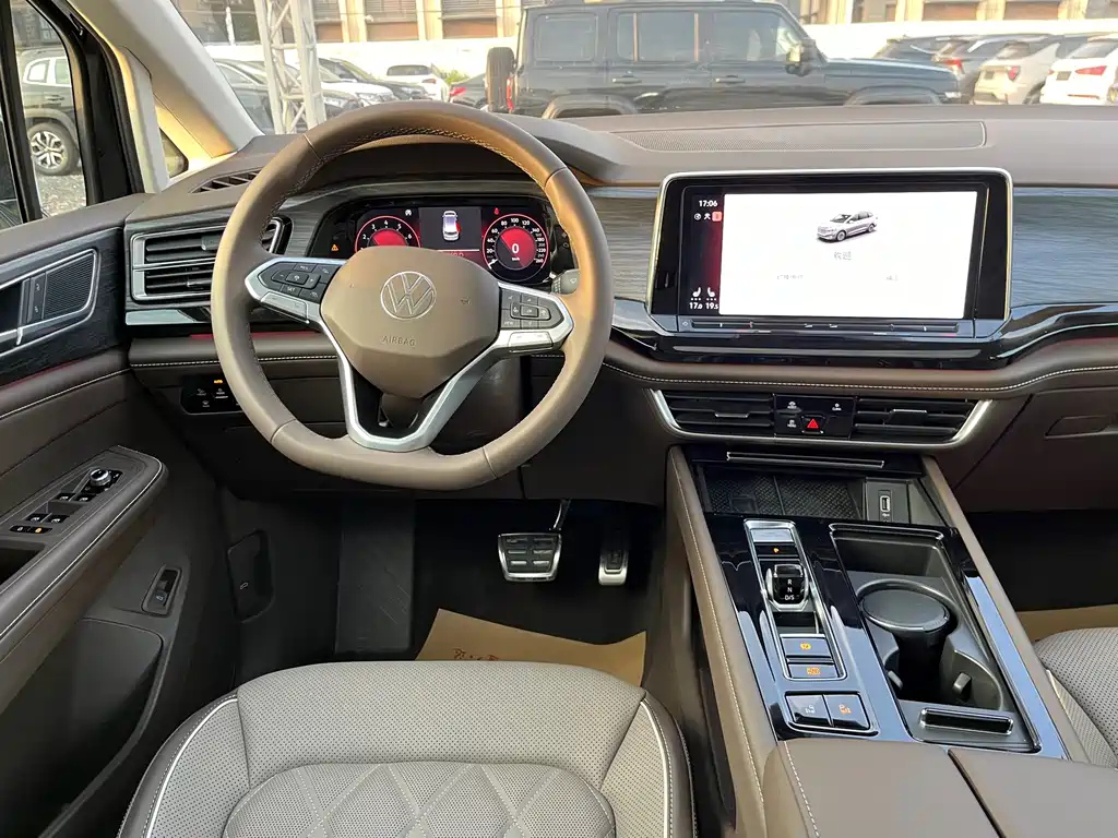 VOLKSWAGEN VILORAN 2024