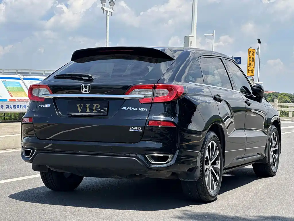 HONDA AVANCIER 2019