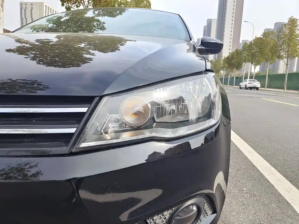 VOLKSWAGEN JETTA 2015