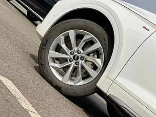AUDI Q5L  2021 YEAR 40 TFSI LUXURY DYNAMIC 2021