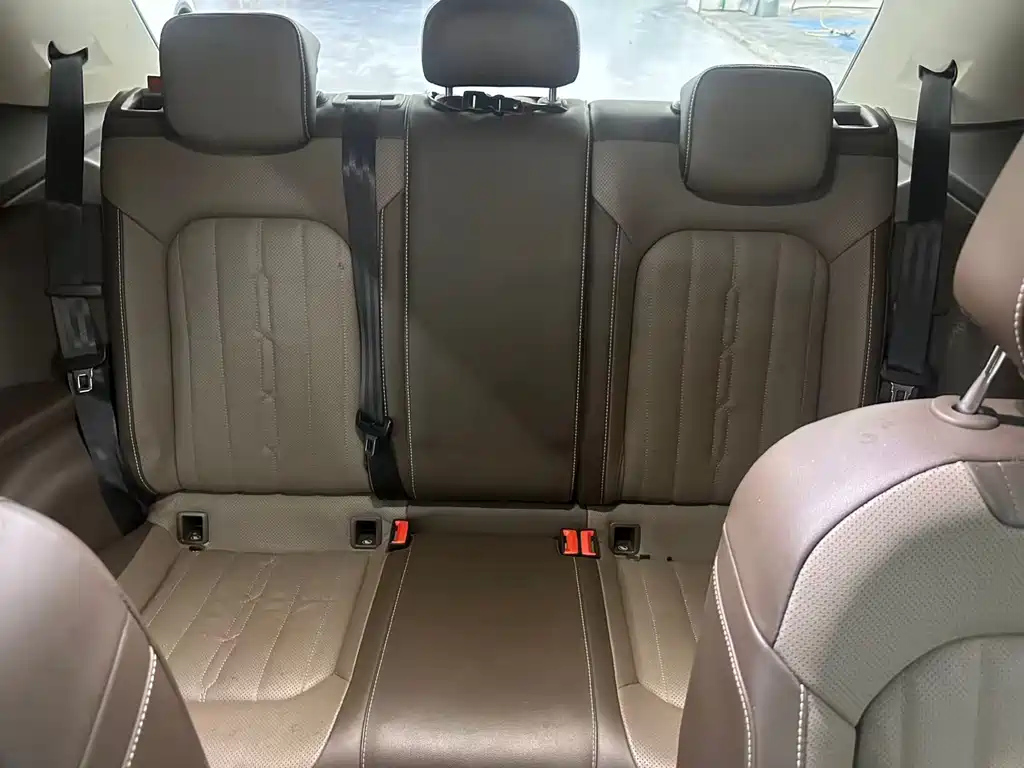 VOLKSWAGEN VILORAN 2022