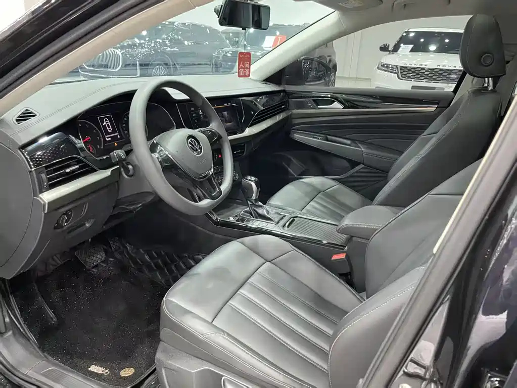 VOLKSWAGEN PASSAT 2021