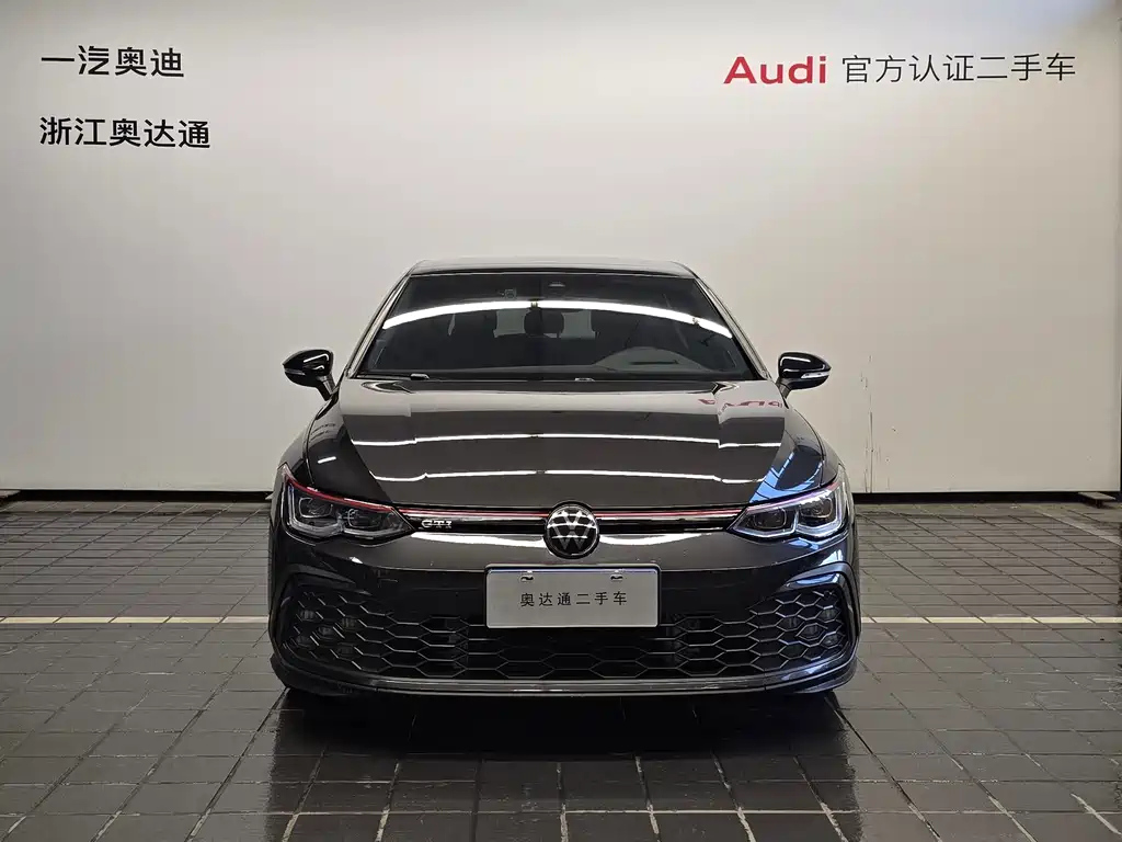 VOLKSWAGEN GOLF GTI 2023