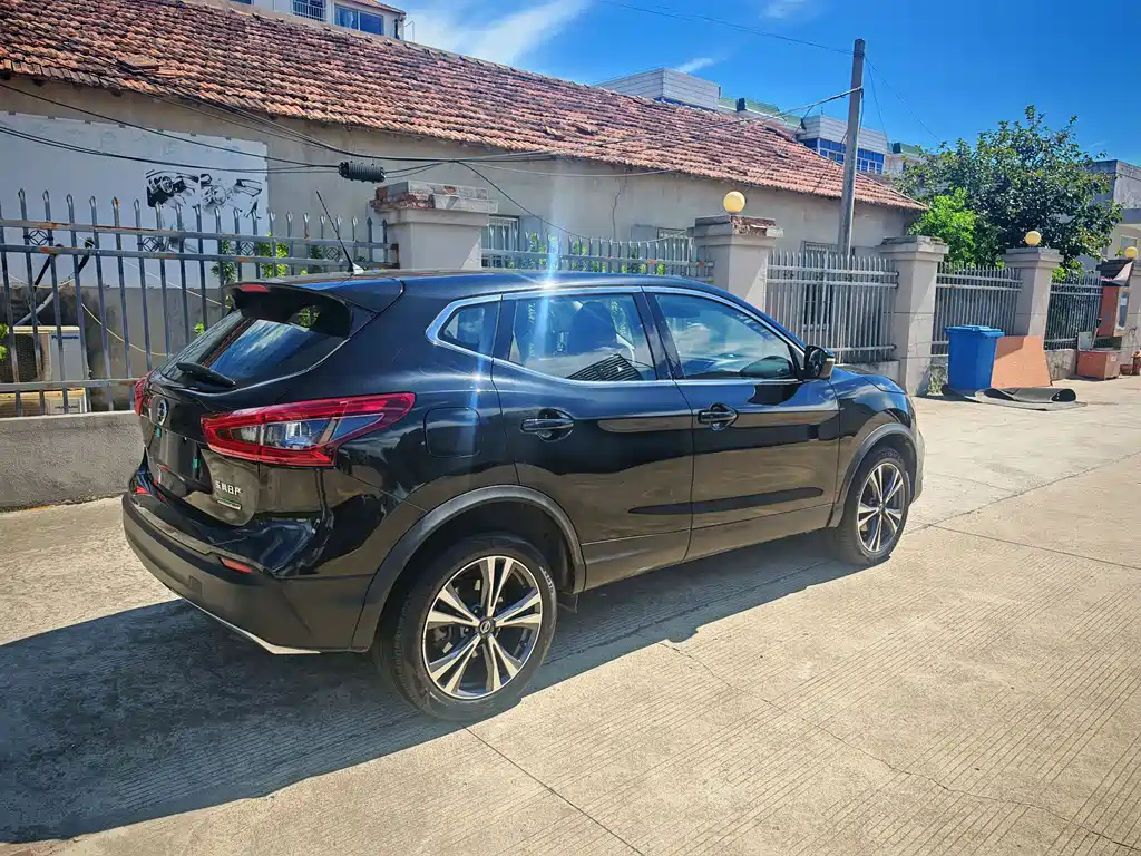 NISSAN QASHQAI 2019