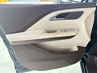 BESTURN M9  2023 YEAR 2.0T EXCLUSIVE 2023
