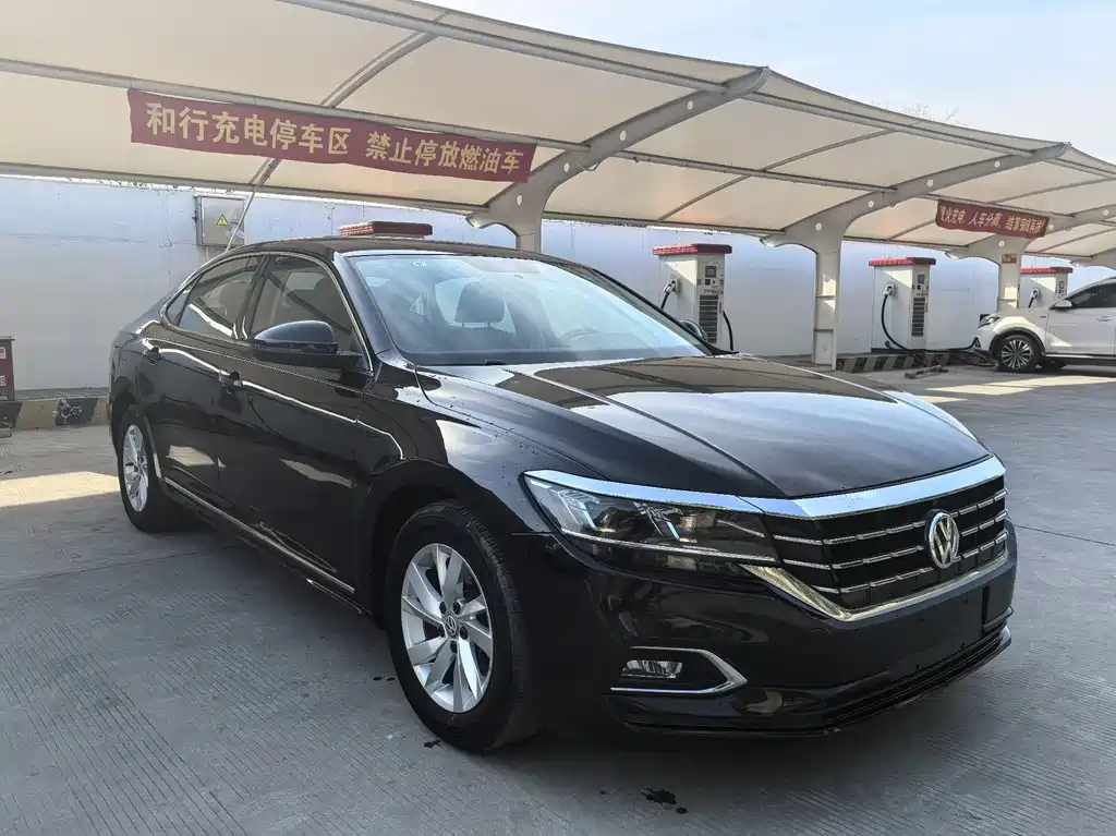 VOLKSWAGEN PASSAT 2019