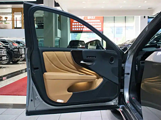 LEXUS LS 2021 YEAR 500H DELUXE EDITION 2021