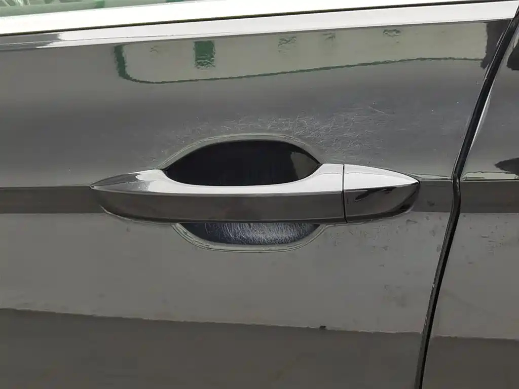 VOLKSWAGEN MAGOTAN 2018