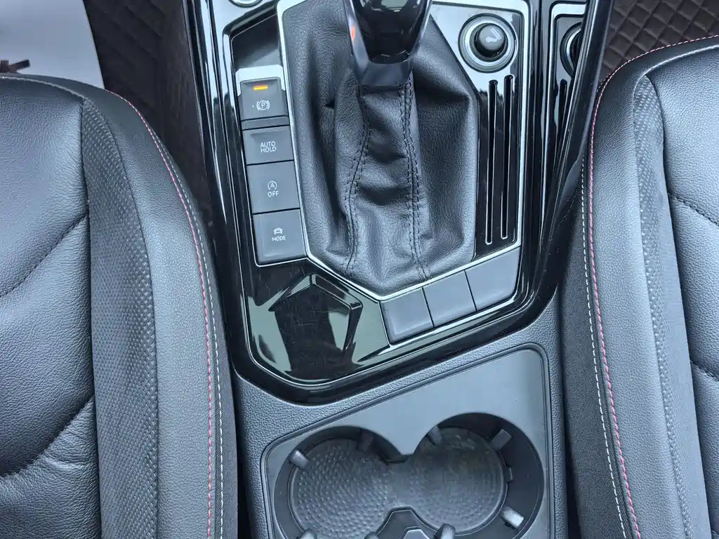 VOLKSWAGEN TAYRON 2019