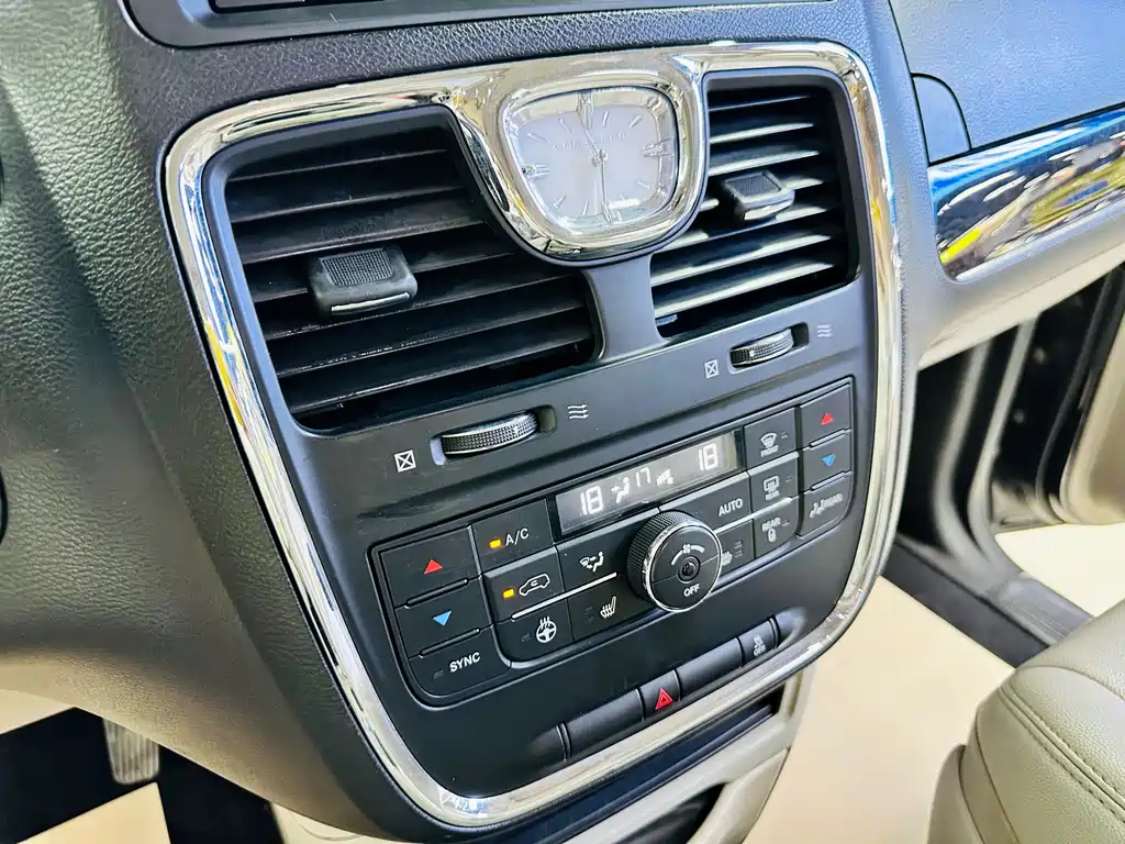 CHRYSLER BIG 捷龙 IMPORT 2014