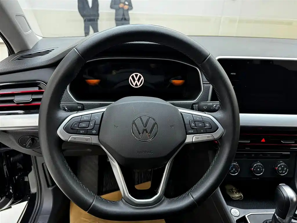 VOLKSWAGEN LAVIDA 2022