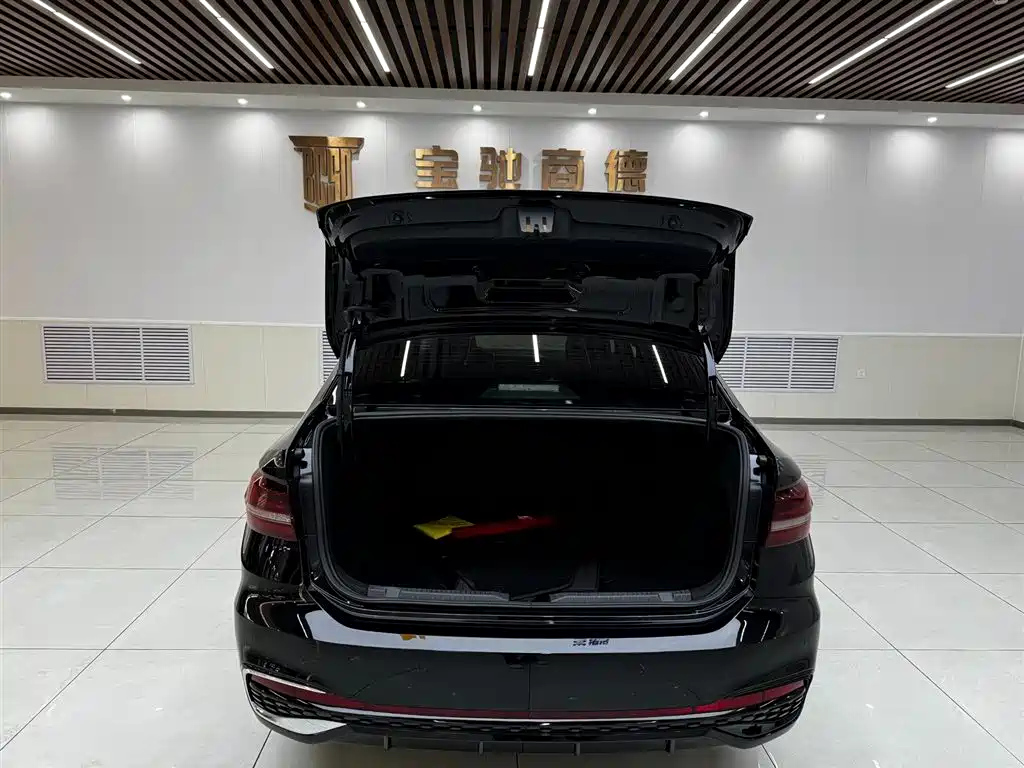 VOLKSWAGEN LAVIDA 2022