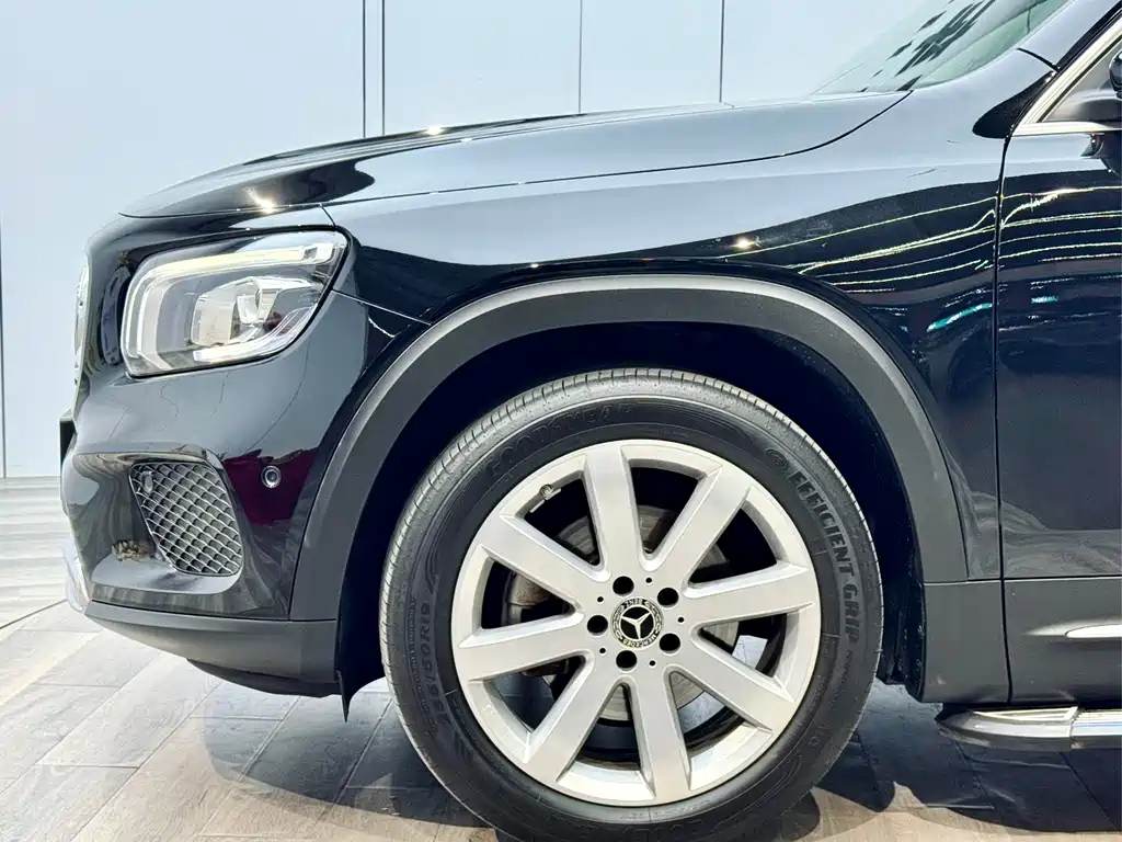 MERCEDES BENZ GLB 2020