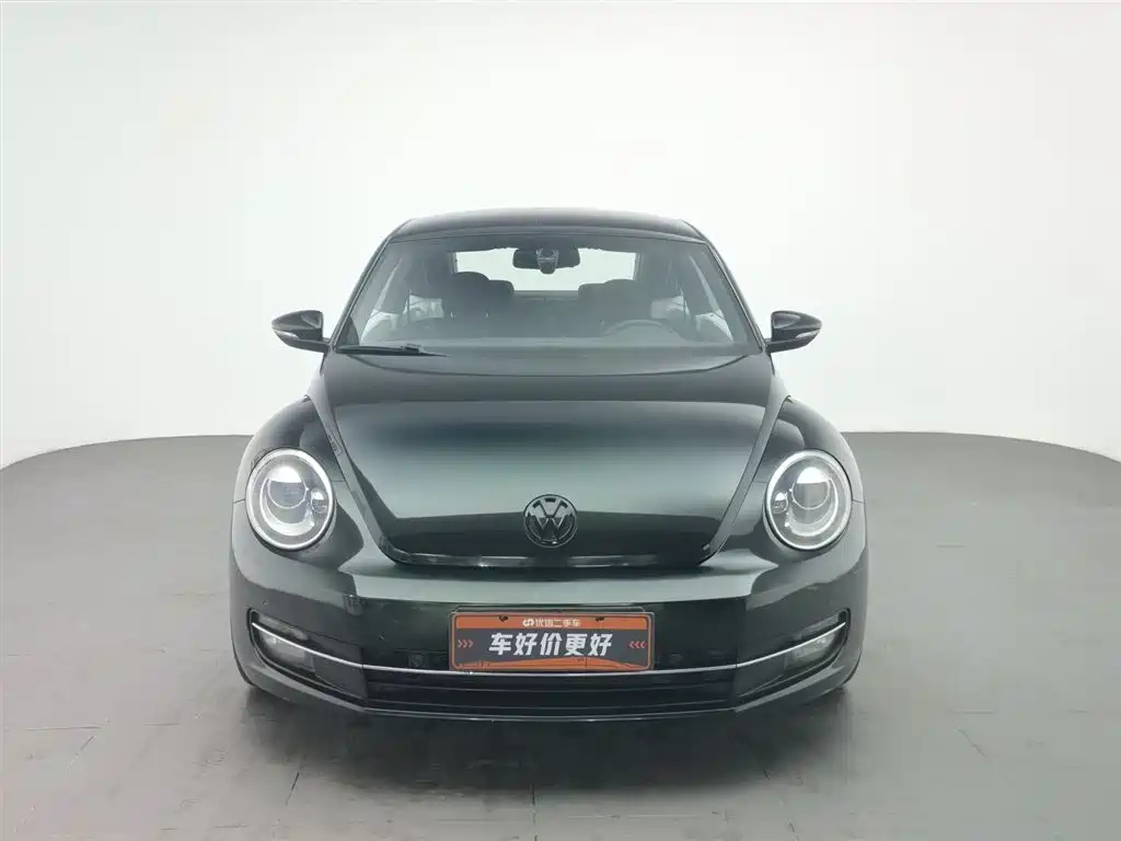 VOLKSWAGEN BEETLE 2014