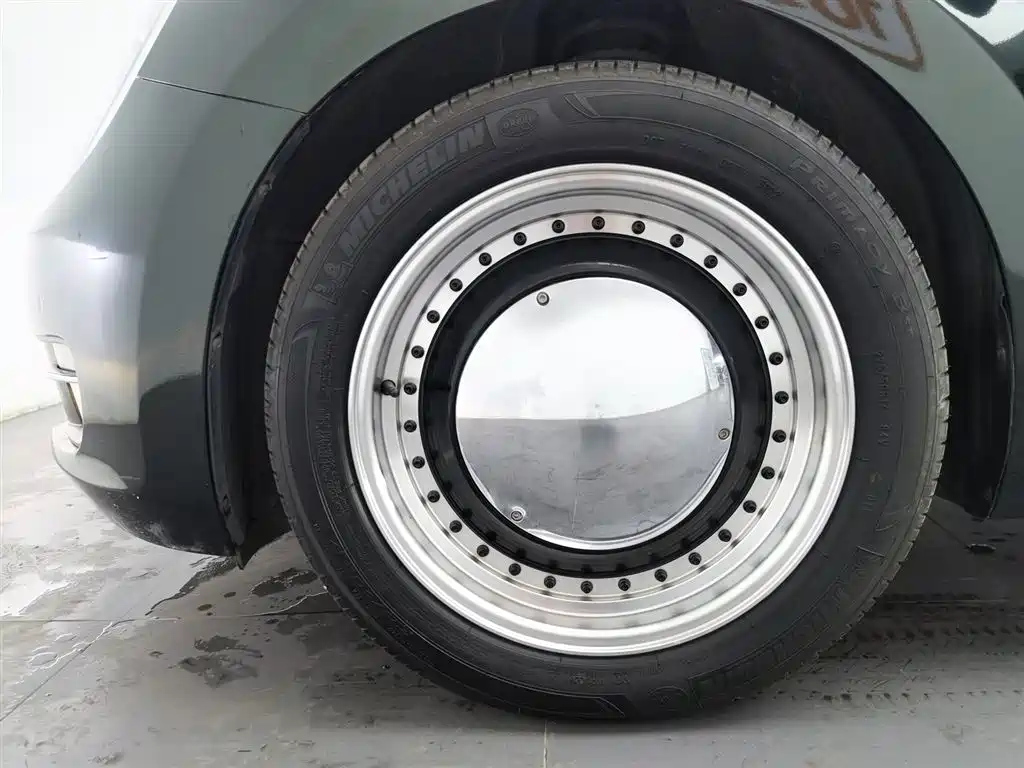 VOLKSWAGEN BEETLE 2014