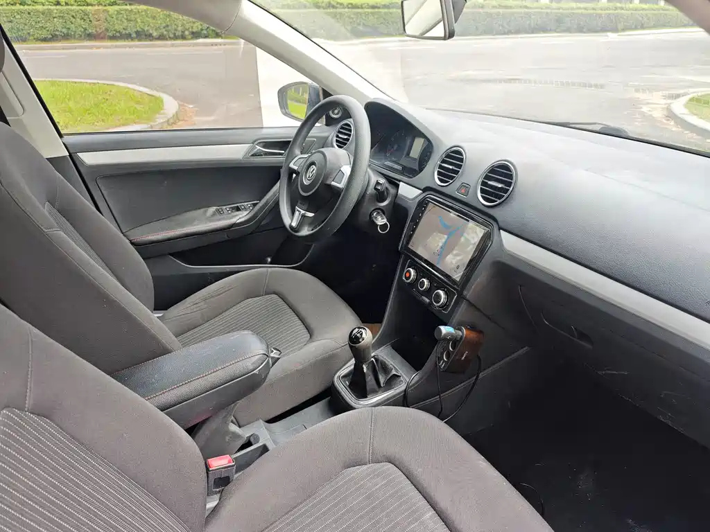 VOLKSWAGEN JETTA 2015