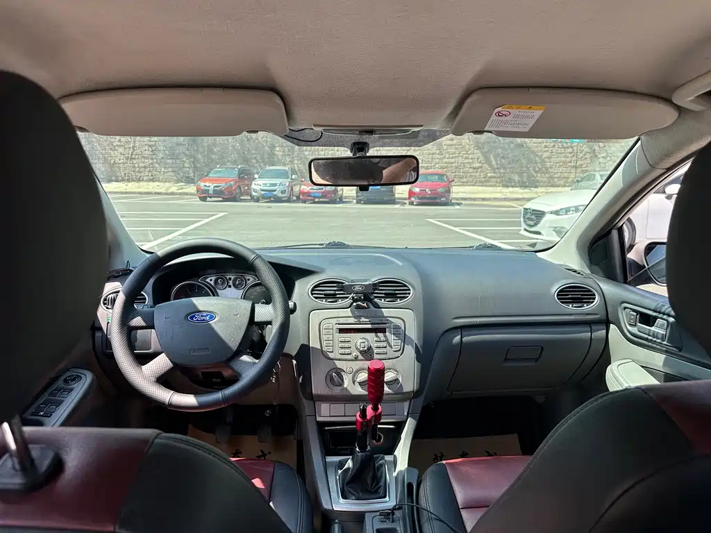 FORD FOCUS 2012