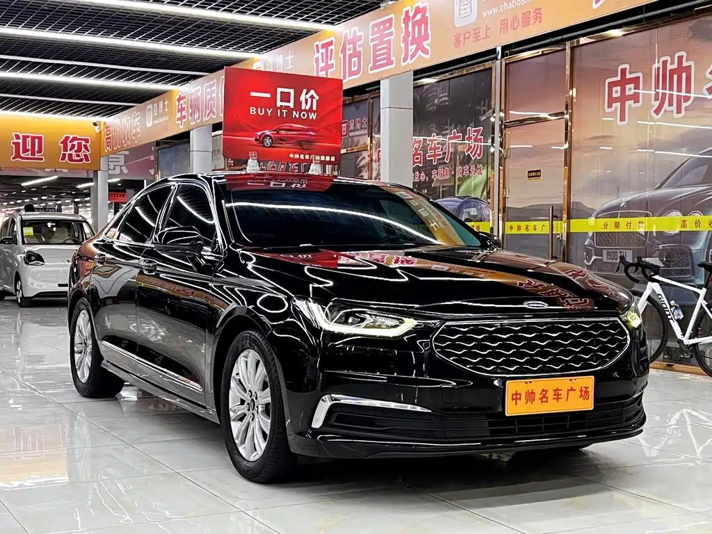 FORD TAURUS 2021