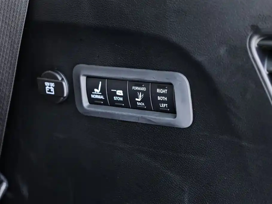 CHRYSLER OTHER 2017