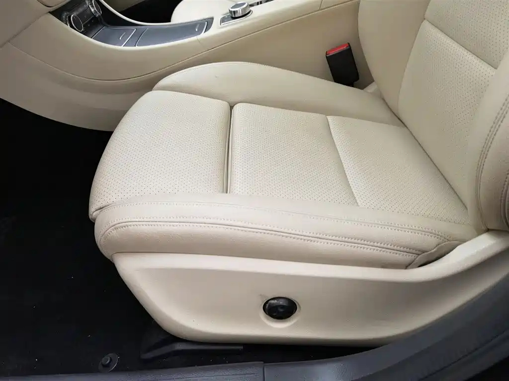 MERCEDES BENZ GLA 2017