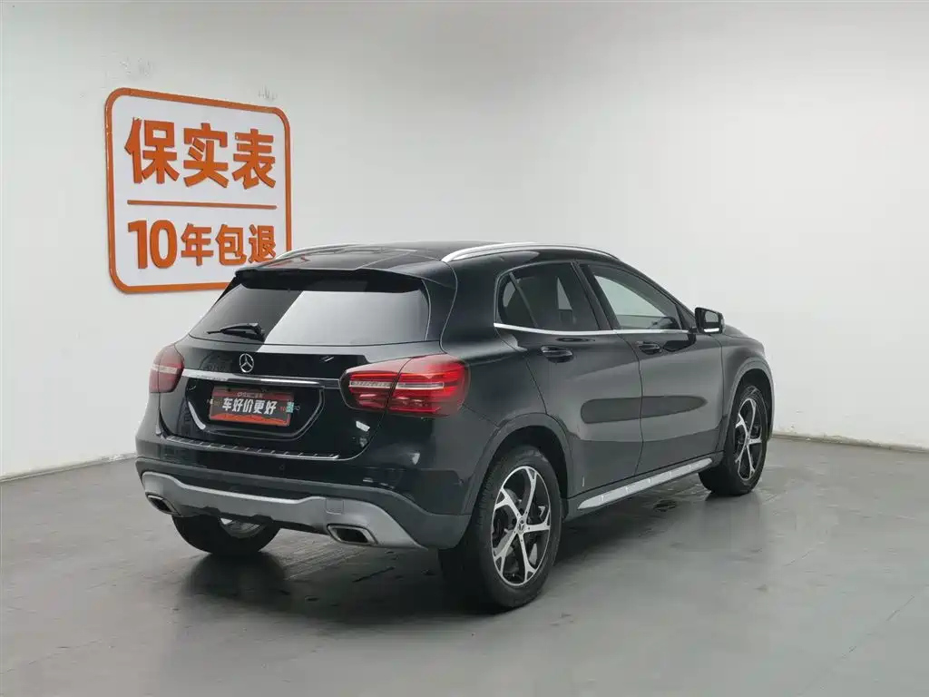 MERCEDES BENZ GLA 2017