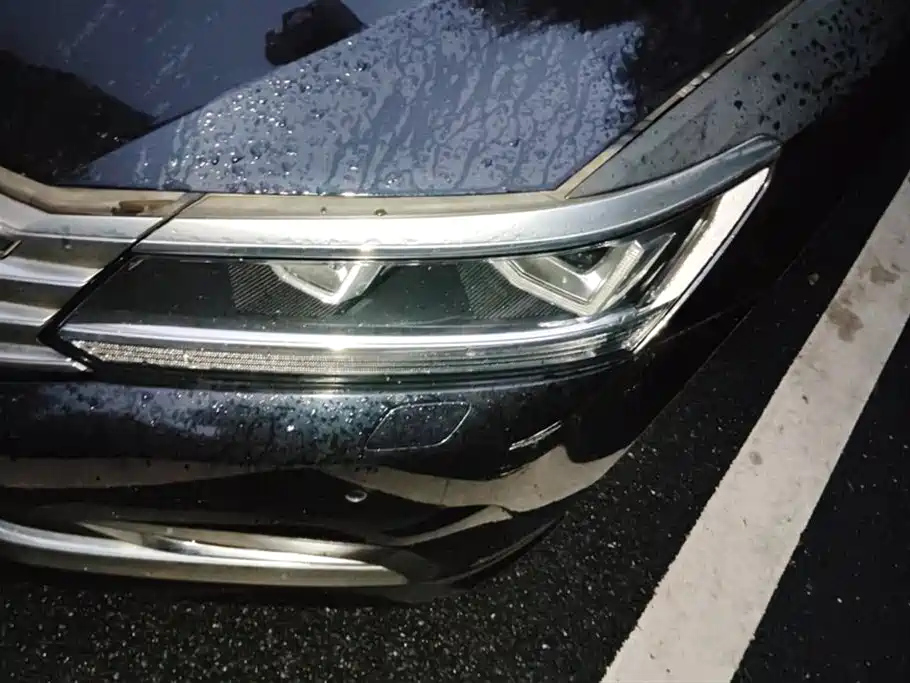 VOLKSWAGEN PASSAT 2017