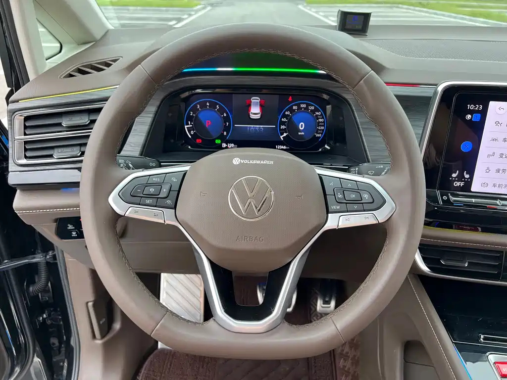 VOLKSWAGEN VILORAN 2024