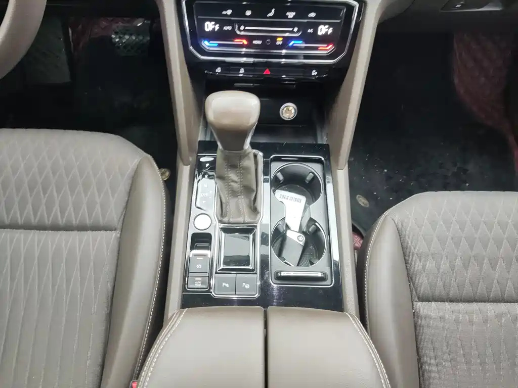 VOLKSWAGEN VILORAN 2021