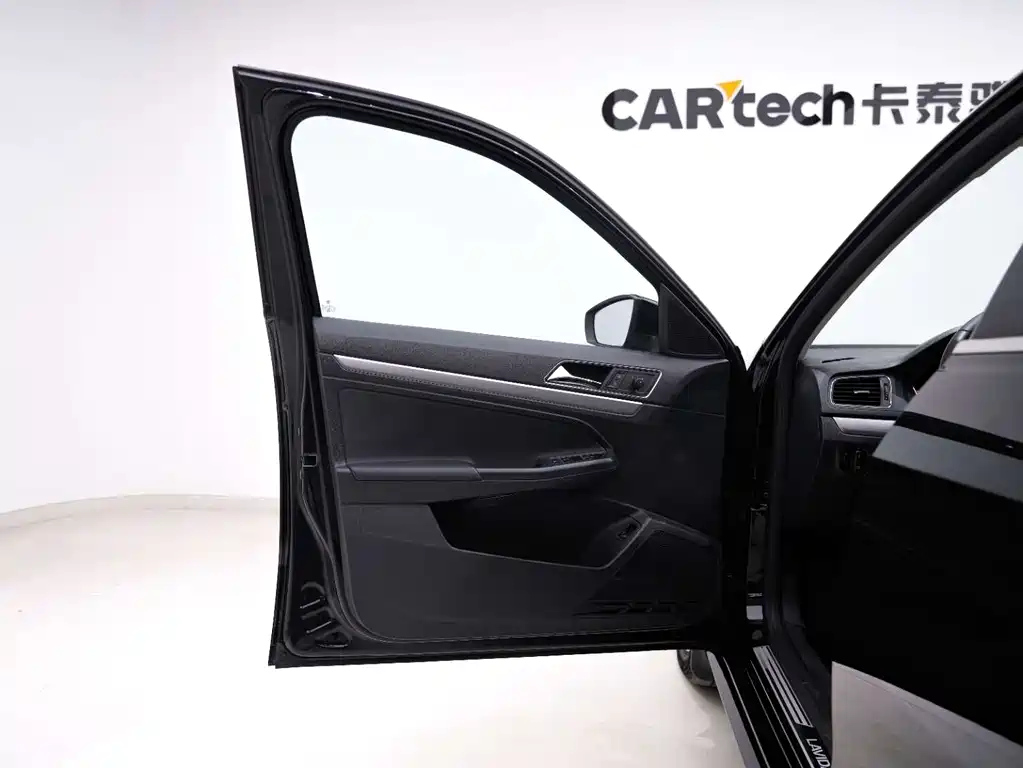 VOLKSWAGEN LAVIDA 2017