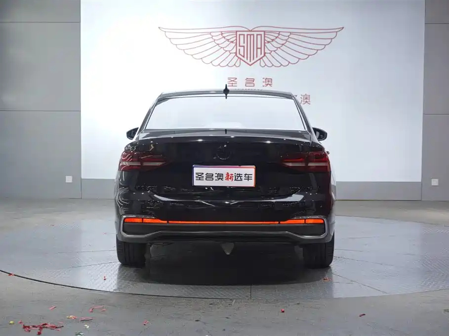 VOLKSWAGEN LAVIDA 2023