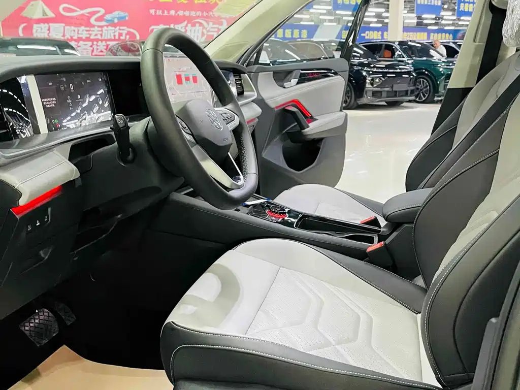 VOLKSWAGEN TAYRON 2025