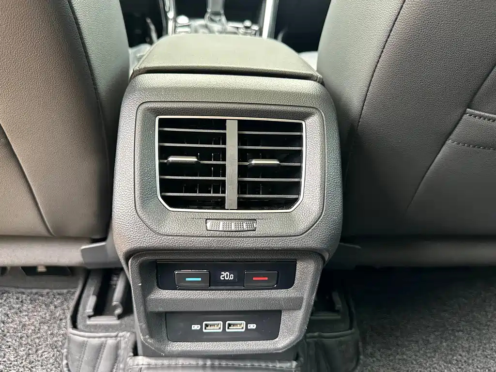 VOLKSWAGEN TAYRON 2020
