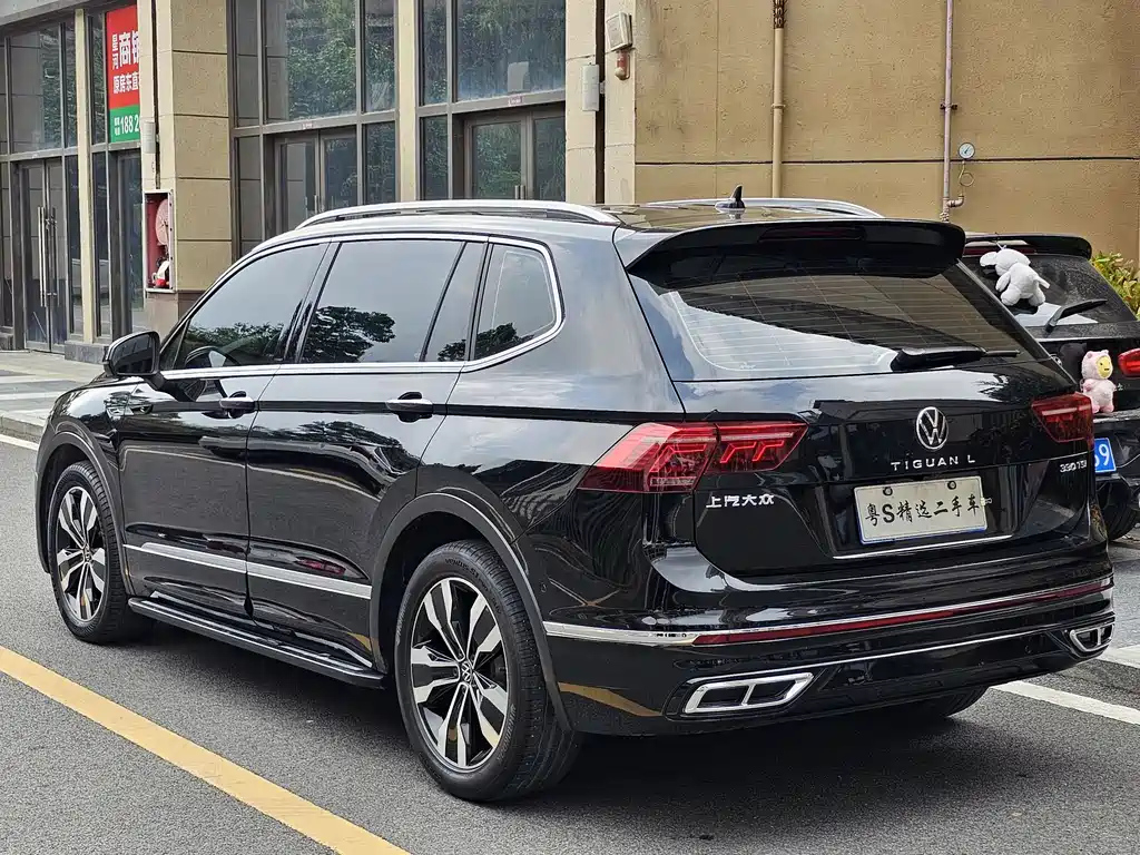 VOLKSWAGEN TIGUAN L 2022