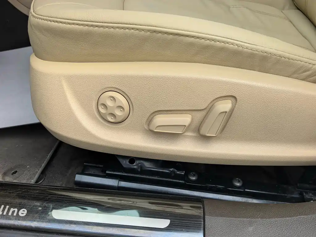 AUDI A6L 2015
