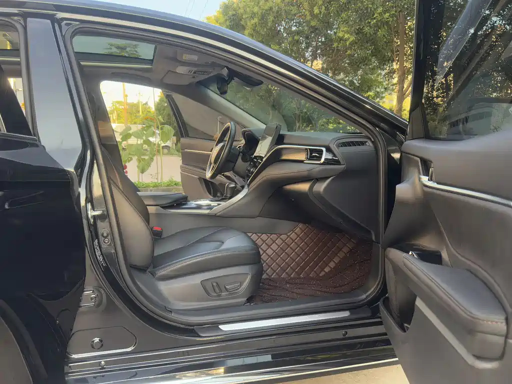 TOYOTA CAMRY 2023