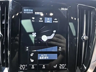 VOLVO V60  2021 YEAR B4  DELUXE EDITION 2021